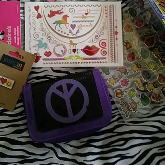 Peace ✌Bundle. - Picture 2 of 6